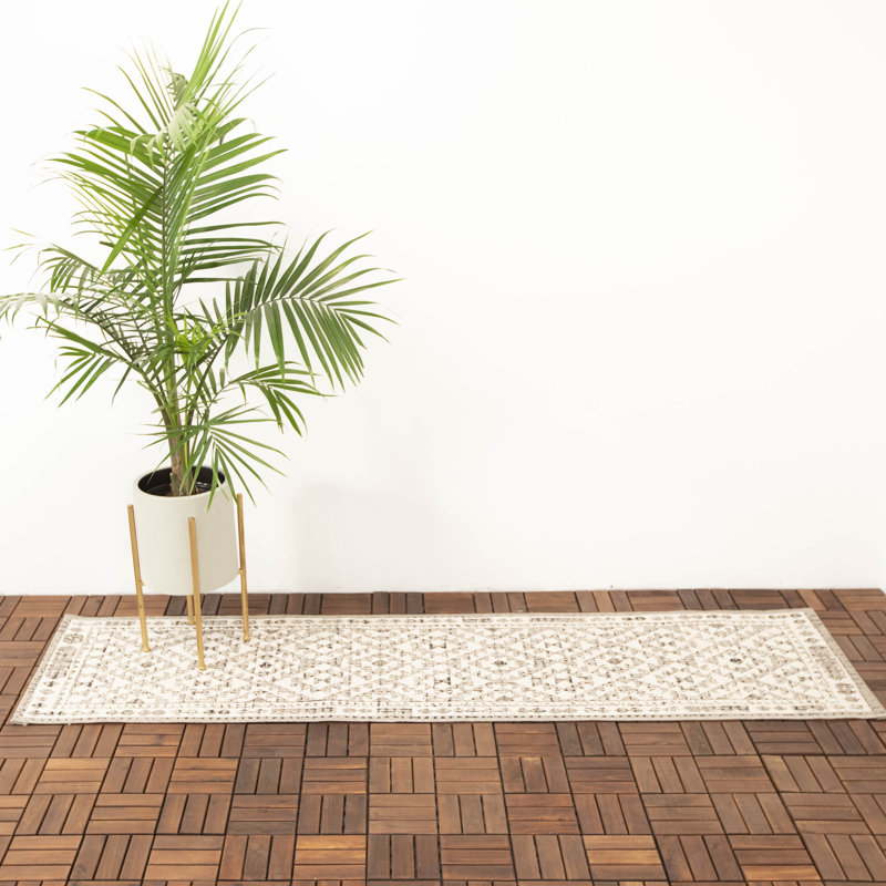 Union Rustic Pranav Southwestern Indoor / Outdoor Area Rug in Gray